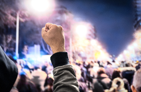 В испанской столице люди вышли на митинг против НАТО