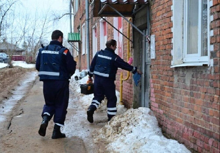 Подмосковные спасатели сняли горшок с головы годовалого ребёнка