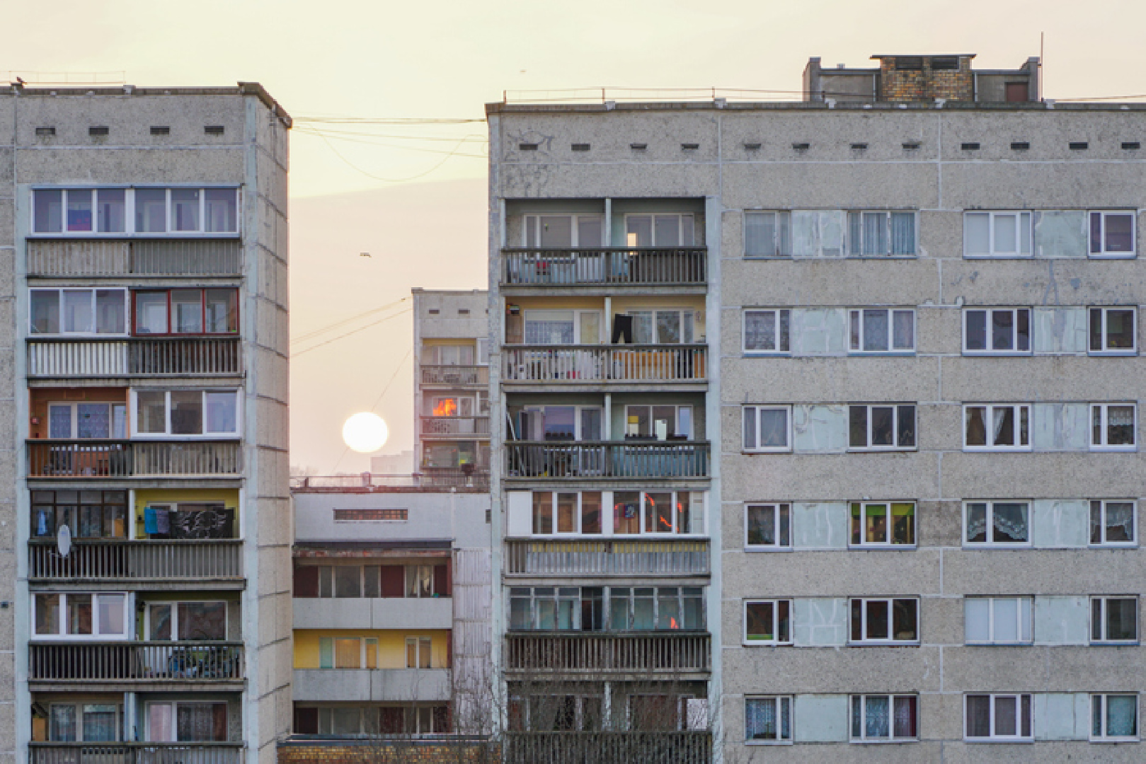 В Екатеринбурге мужчина выкинул годовалого ребенка из окна пятого этажа |  11.07.2023 | Подмосковье - БезФормата