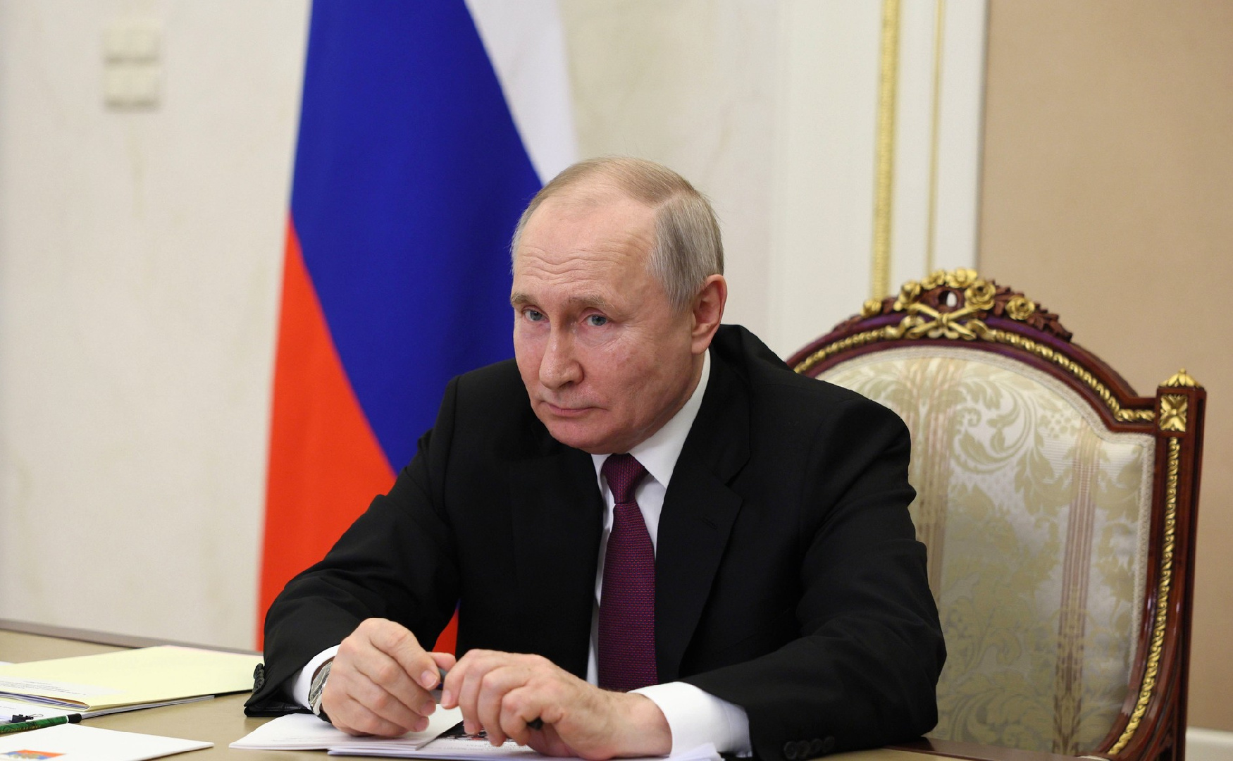 Путин заявил о росте зарплат россиян