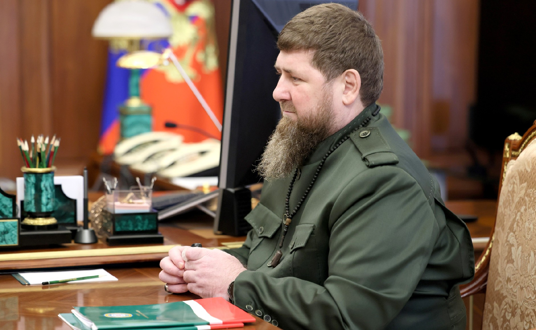 Кадыров пообещал увольнять чиновников, чьи дети не говорят на чеченском