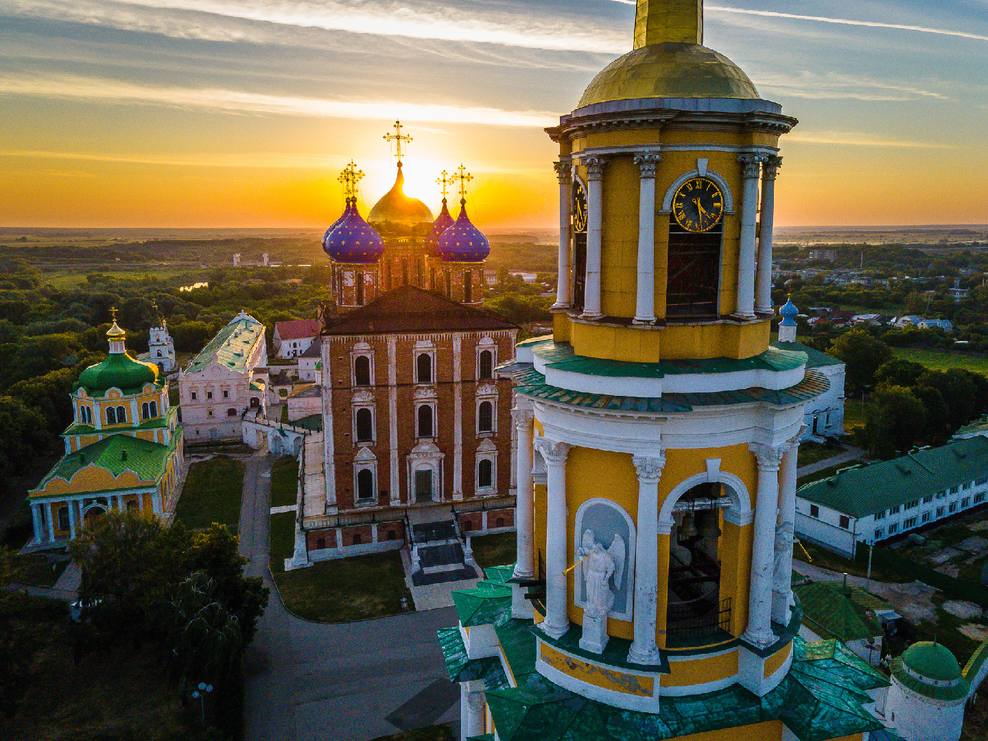 Золотая осень Успенский собор