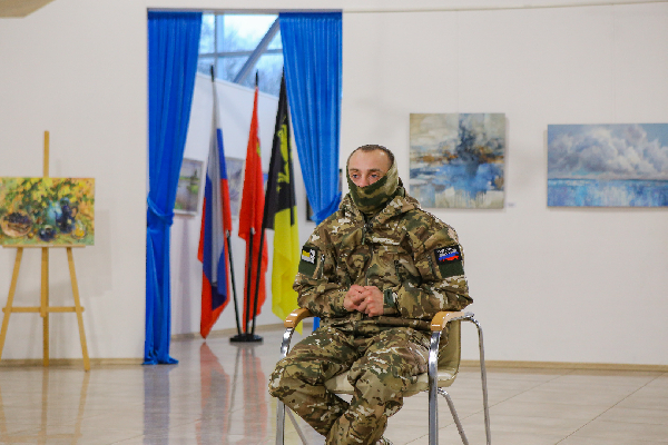 Участника спецоперации из Химок наградили медалью Суворова