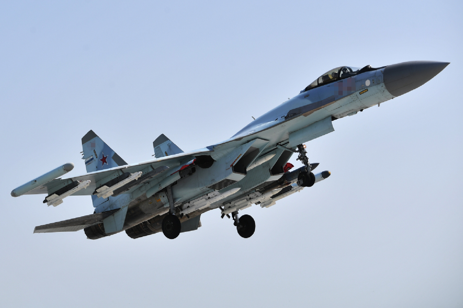 Су-35 ВКС РФ уничтожил радиолокационную станцию ВСУ на сватовском направлении