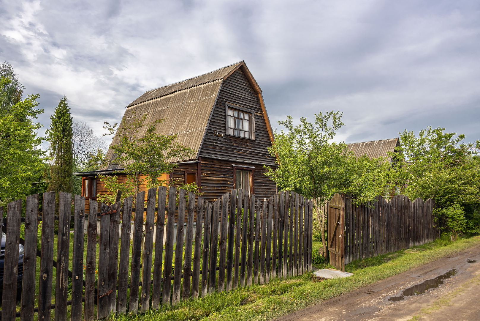 Риелтор Шмелёв рассказал, какие дачи продать сложнее всего | Радио 1