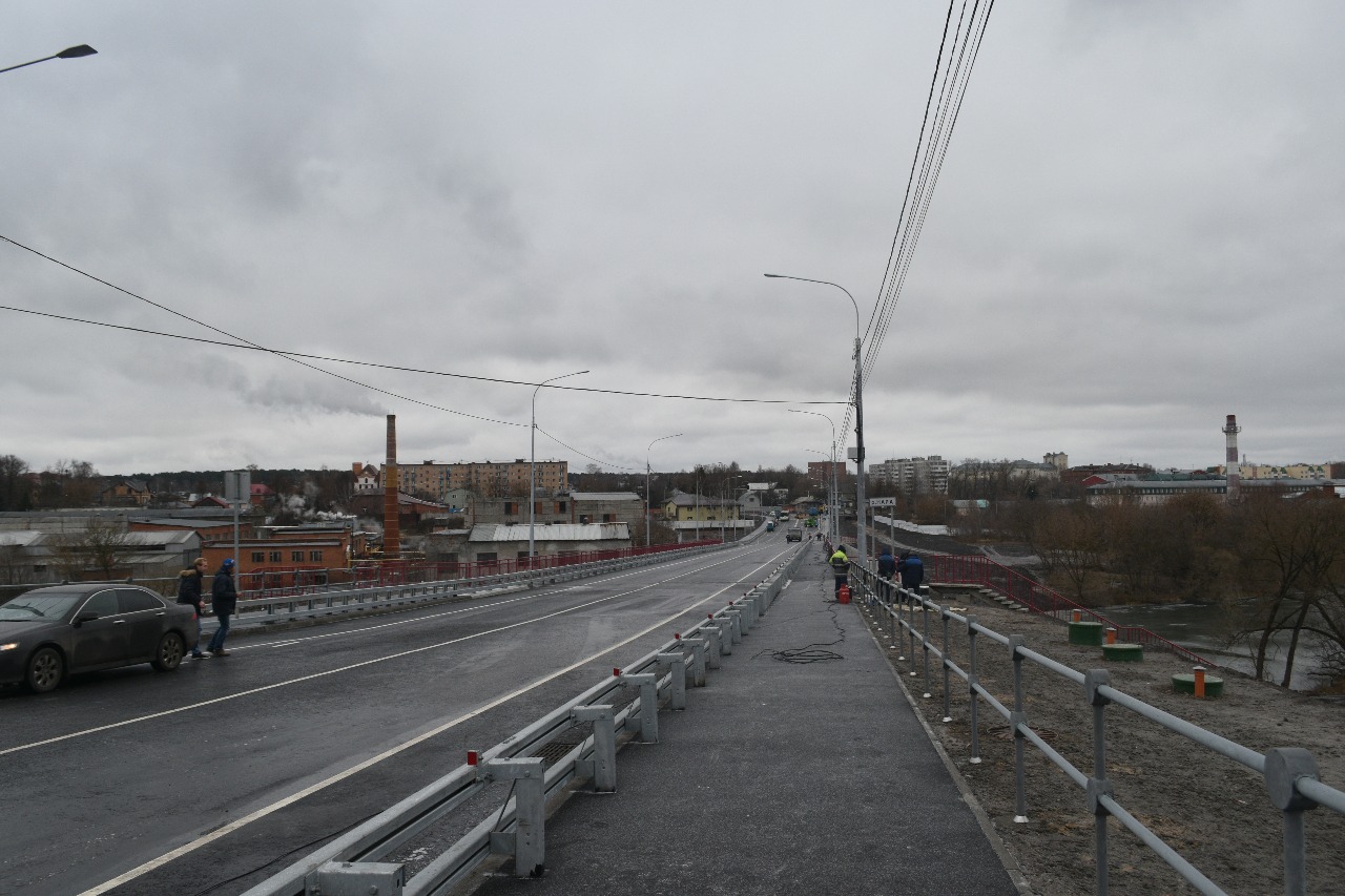 В Серпухове реконструировали мост через реку Нару | Радио 1