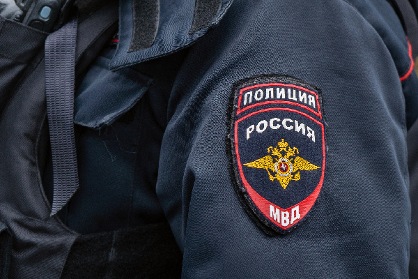 Группу российских полицейских обвинили в организации незаконной миграции