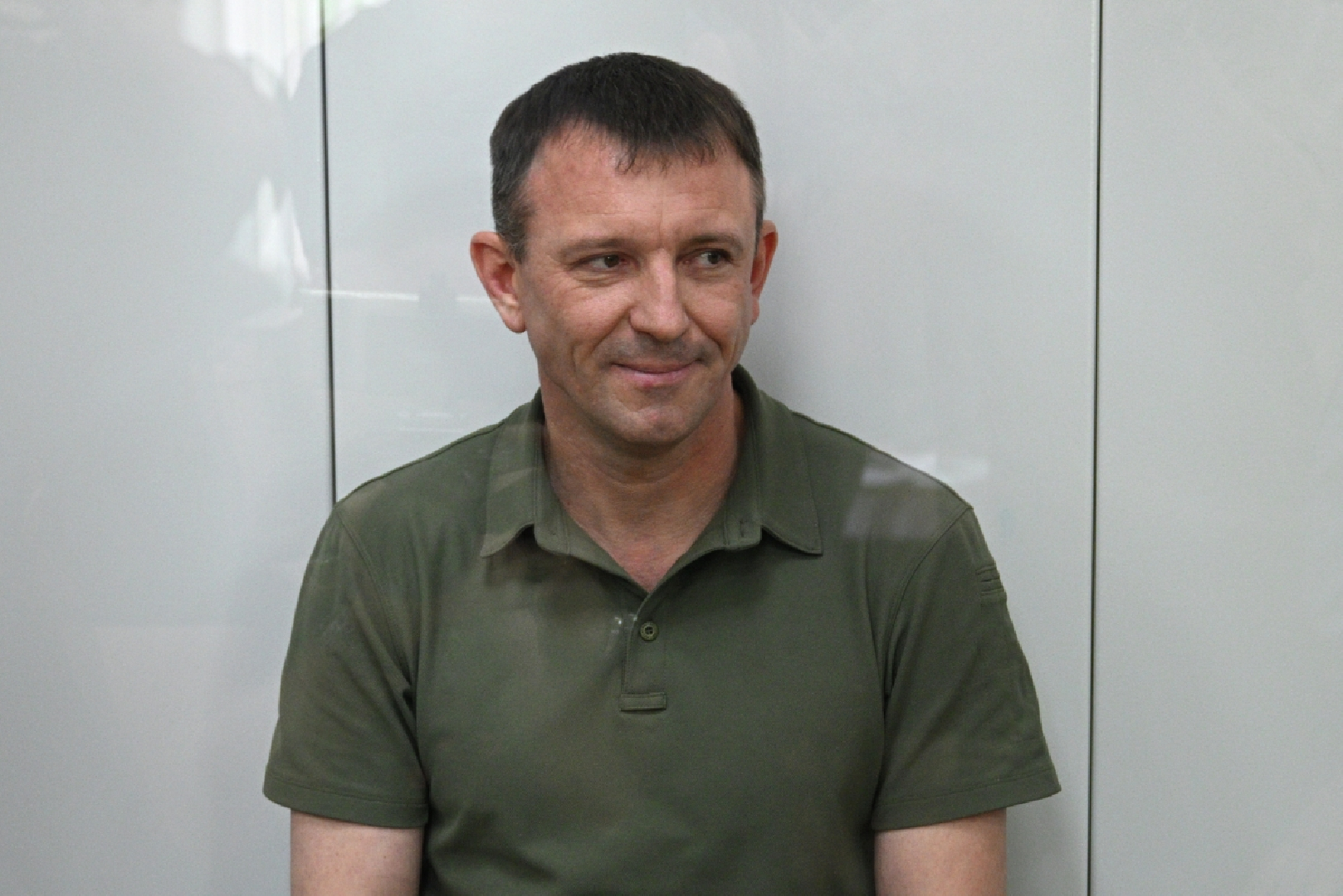«Улыбаемся и машем»: как Попов отреагировал на отказ суда освободить его из СИЗО