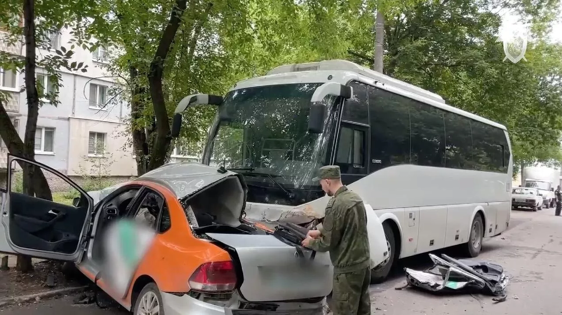 В Самаре арендованный автомобиль столкнулся с автобусом, погибли трое детей  | Радио 1