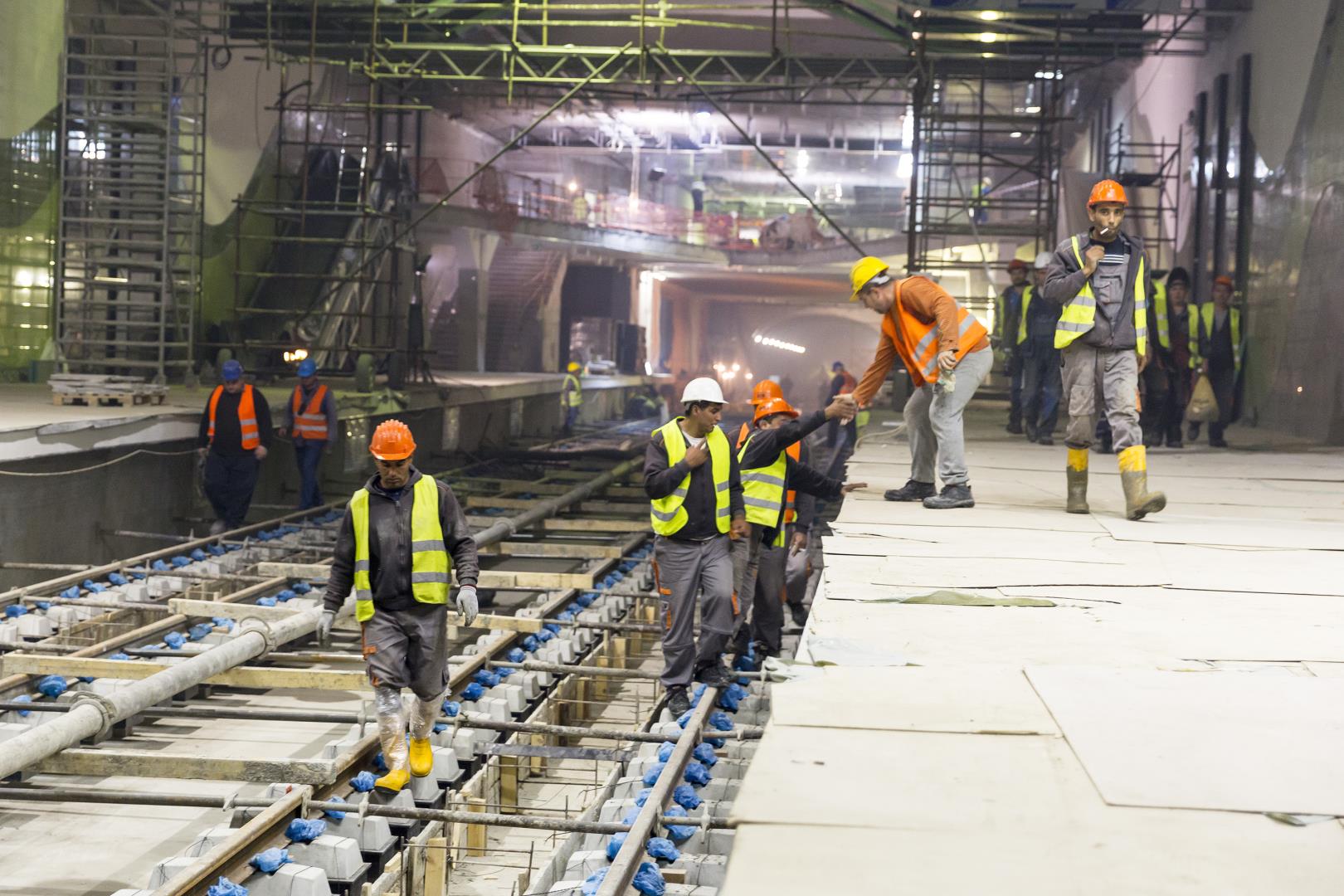 Оператор метро вакансии. Тоннельщики. Subway worker. Тоннельщики и загонщики. Мои друзья Тоннельщики.