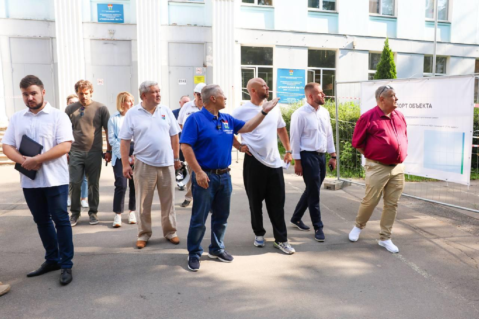 Владельцев подмосковным кафе попросили закрыть веранды на время непогоды |  Радио 1