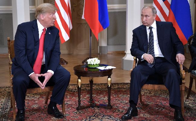 В России продаются «доллары» с превращающимся в Путина Трампом