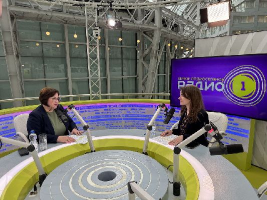 Светлана Журавлёва (слева). Фото: «Радио 1»