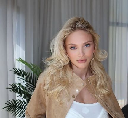 «Я никак не худею и ем всё, что хочу»: молодая жена Омарова назвала свой вес после родов