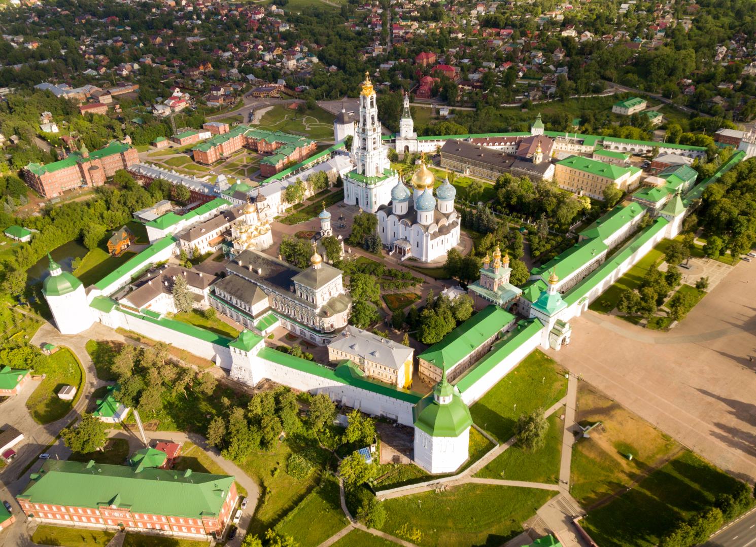 Панорамный снимок Троице Сергиевой Лавры сверху