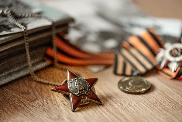 103-летнему ветерану из Балашихи вручили медаль к годовщине Победы