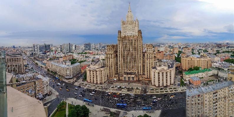 Захарова призвала Берлин прекратить оружейные поставки Киеву