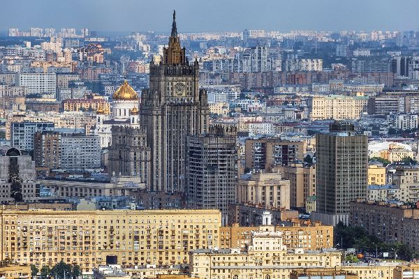 Захарова ответила Зеленскому на его отказ от перемирия в честь 80-летия Победы