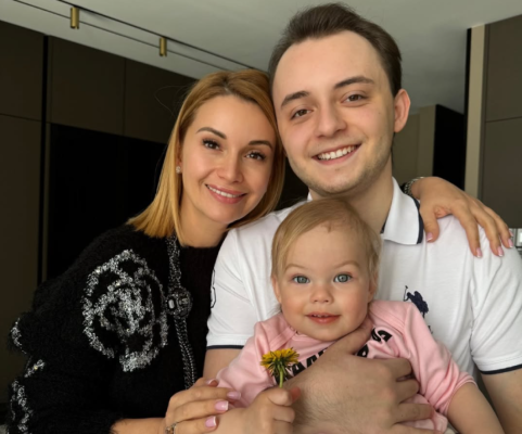 Ольга Орлова с сыном Артемом и дочерью Анной (Фото: Instagram* @olgaorlova1311)