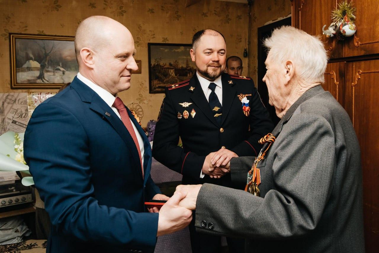 Максим Красноцветов, Максим Панкратов и Борис Карпич (Фото: пресс-служба Пушкинского городского округа)
