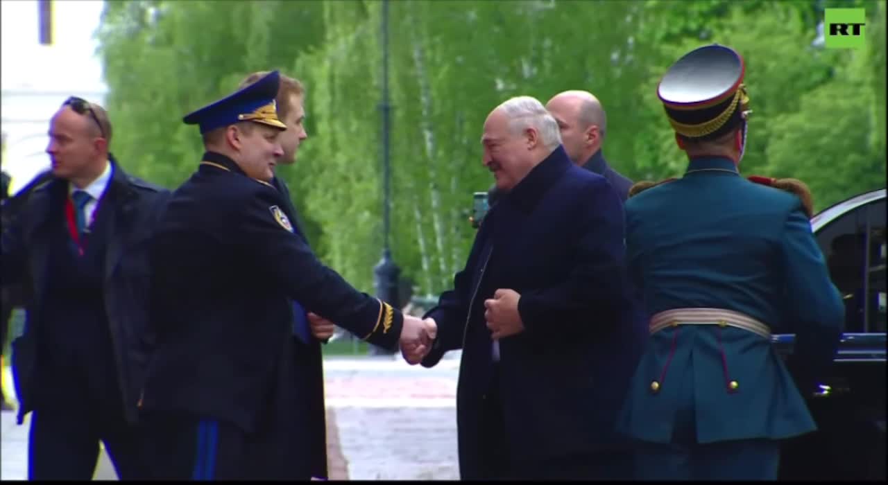 Александр Лукашенко и его сын Николай прибыли в Кремль