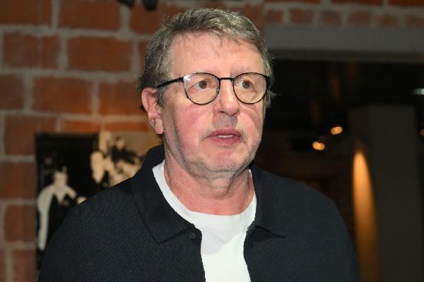«Ужасная пошлость»: Михаил Ширвиндт назвал подделкой исполнение Валерией военной песни
