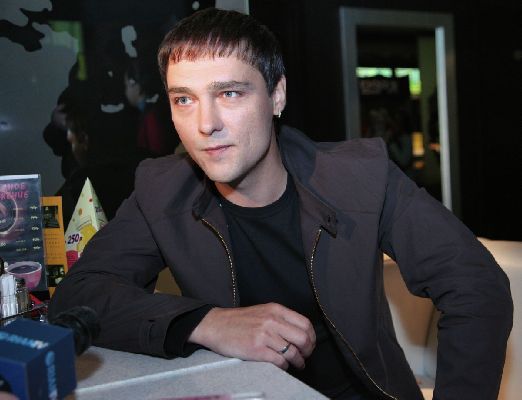 Продюсер Разин намерен через суд отменить завещание Шатунова