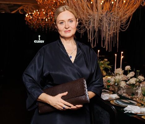 Анна Михалкова (фото: Instagram* @anikiti4na)