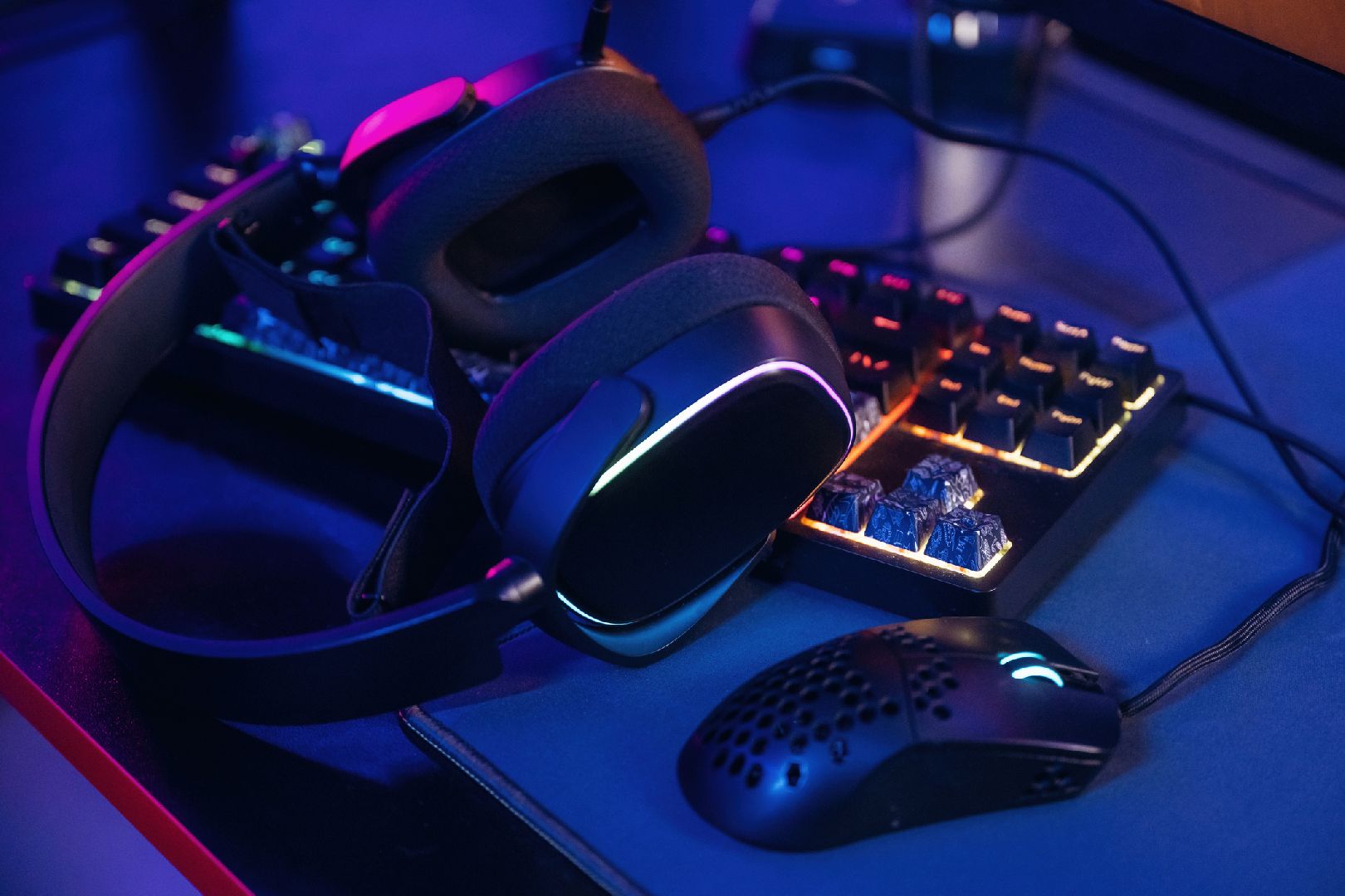 «ХАЗЯЕВА» сквад на Twitch: кто они такие, состав и чем известны стримеры