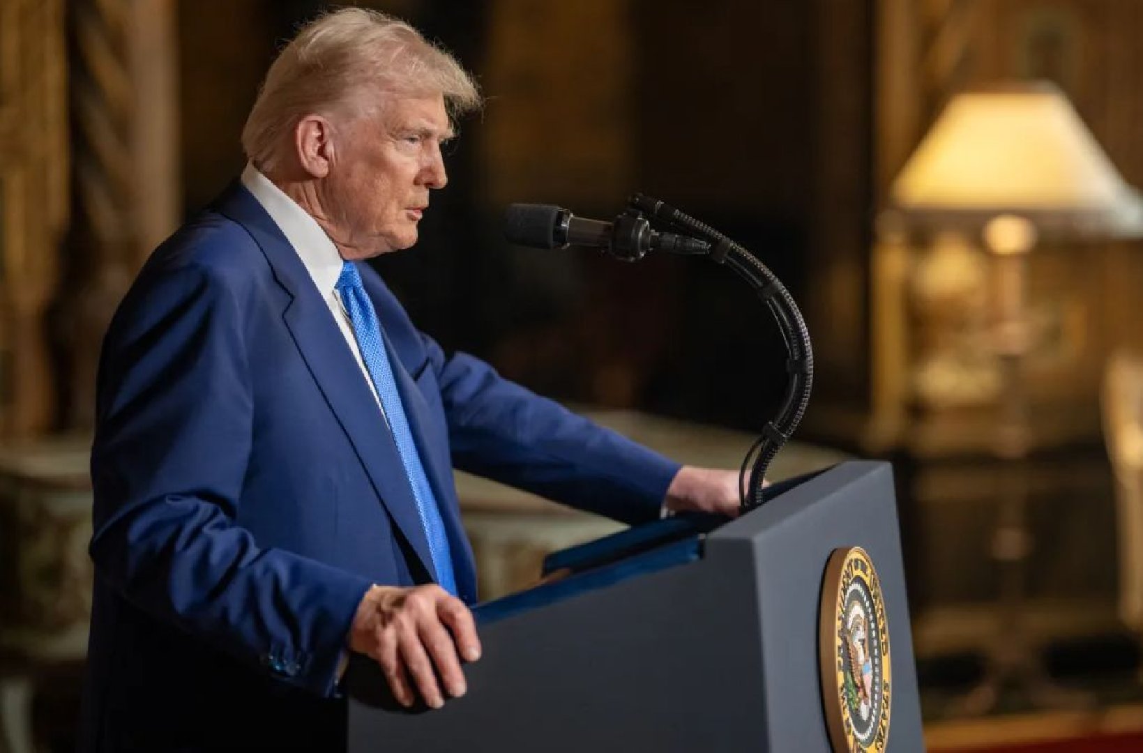 Трамп заявил, что Киев дал Путину повод «разбомбить Украину к чертям»