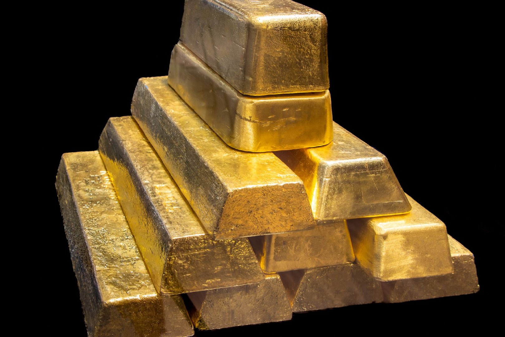 Goldman Sachs Predicts Gold Will Reach $4,900 by 2026