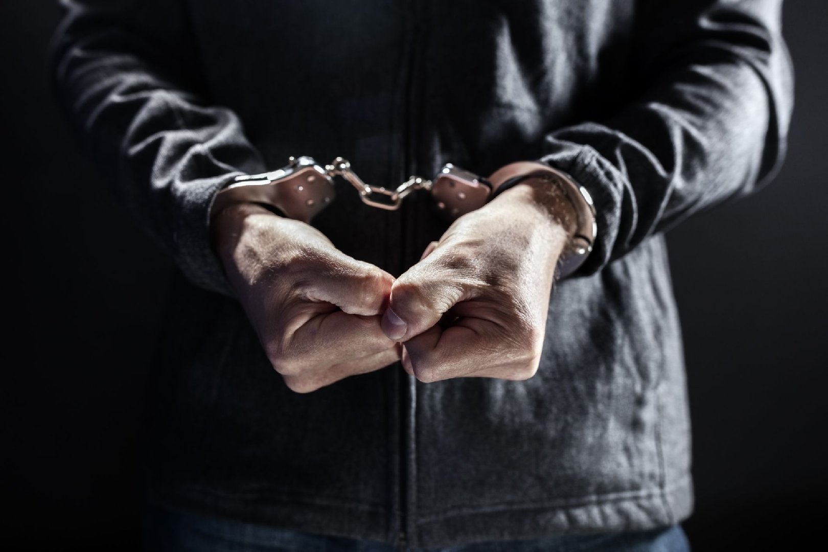 В Дагестане задержали мужчину, стрелявшего у торгового центра в Махачкале