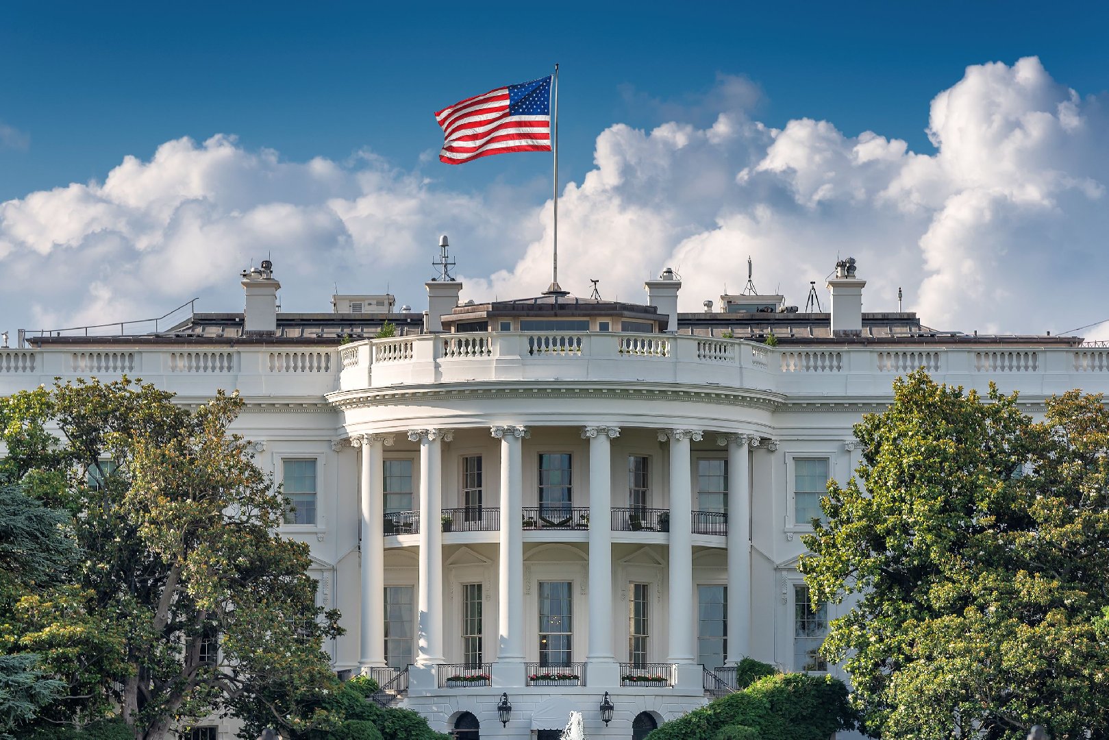 Трамп подтвердил смерть Кирка и попросил приспустить флаги в США после трагедии