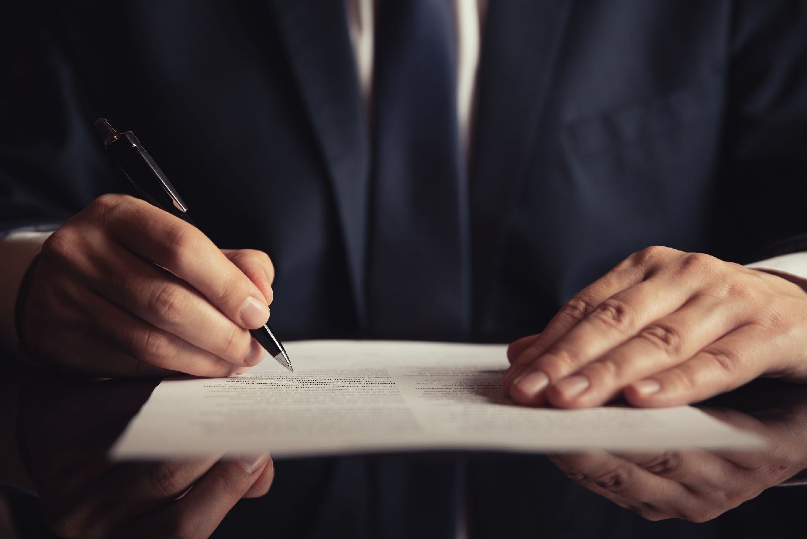 Появилась информация о секретных завещаниях Армани