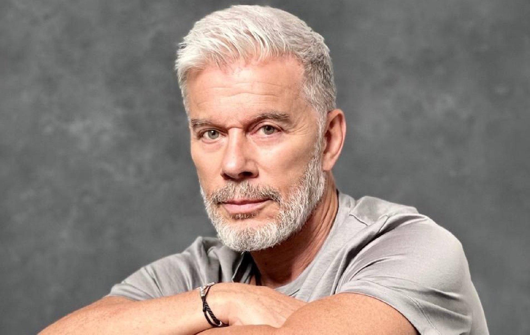 Стих сперматозоидтар онлайн порно Сексуалдық телефондар хабарлама жібереді