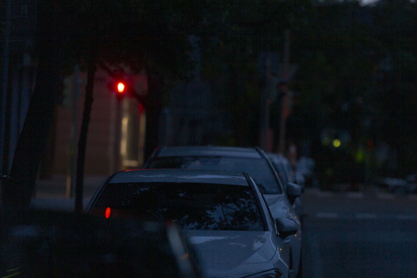 Школьник повредил несколько машин в Хабаровске неосторожной ездой и скрылся