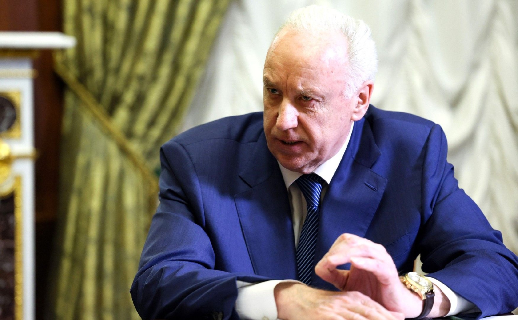 Глава СК РФ взял на контроль дело бойца ММА, осквернившего памятник ветеранам МЧС в Москве