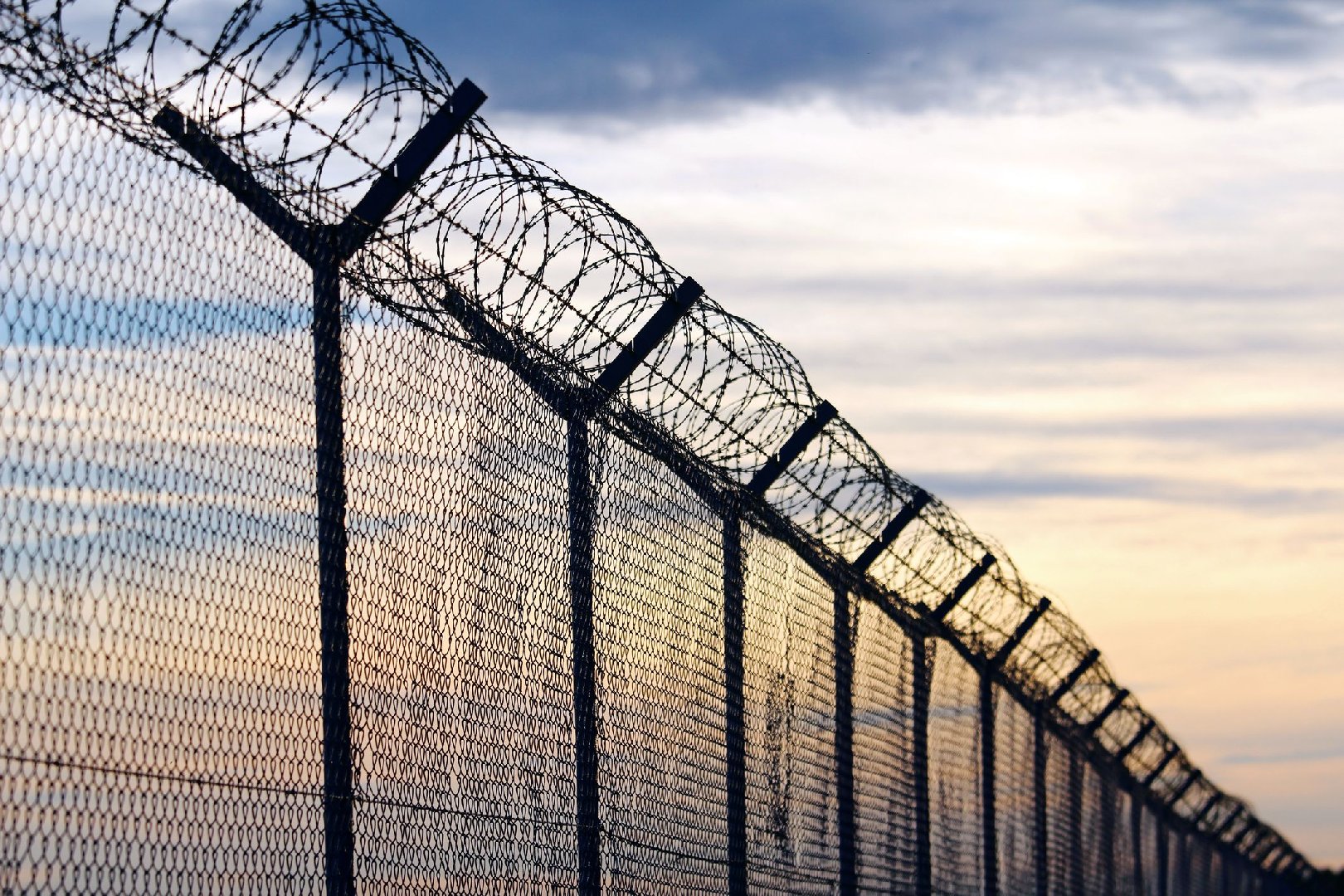 Финляндия построила 140 из 200 километров забора на границе с Россией