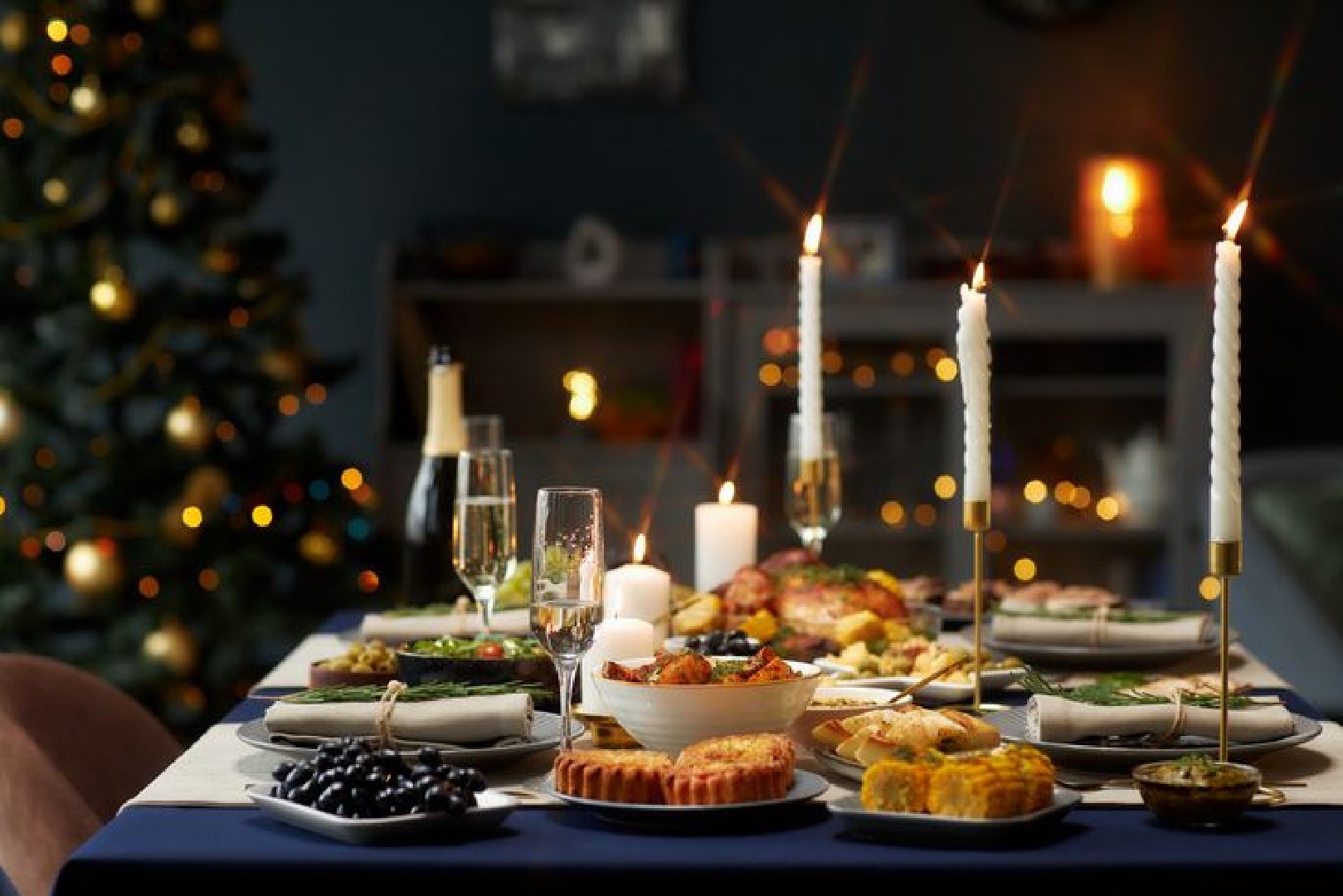 Стало известно, сколько россияне потратят на алкоголь к Новому году