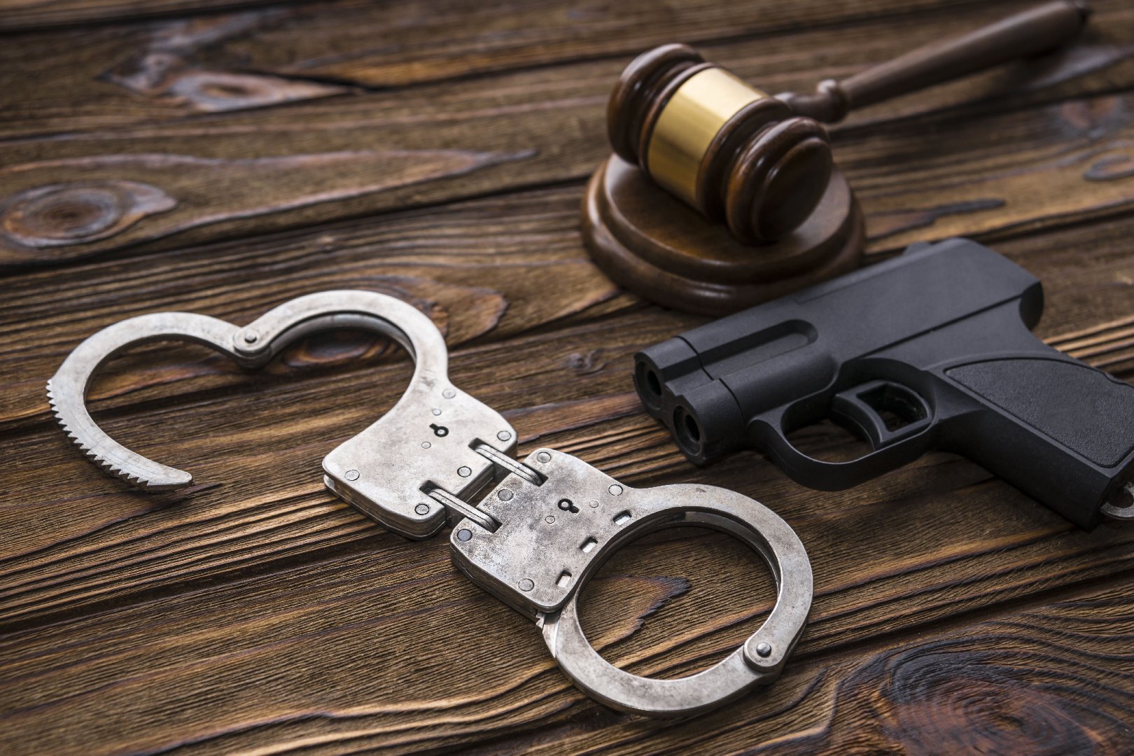 В Егорьевске мошенник обманул желающего купить пистолет на 300 000 рублей