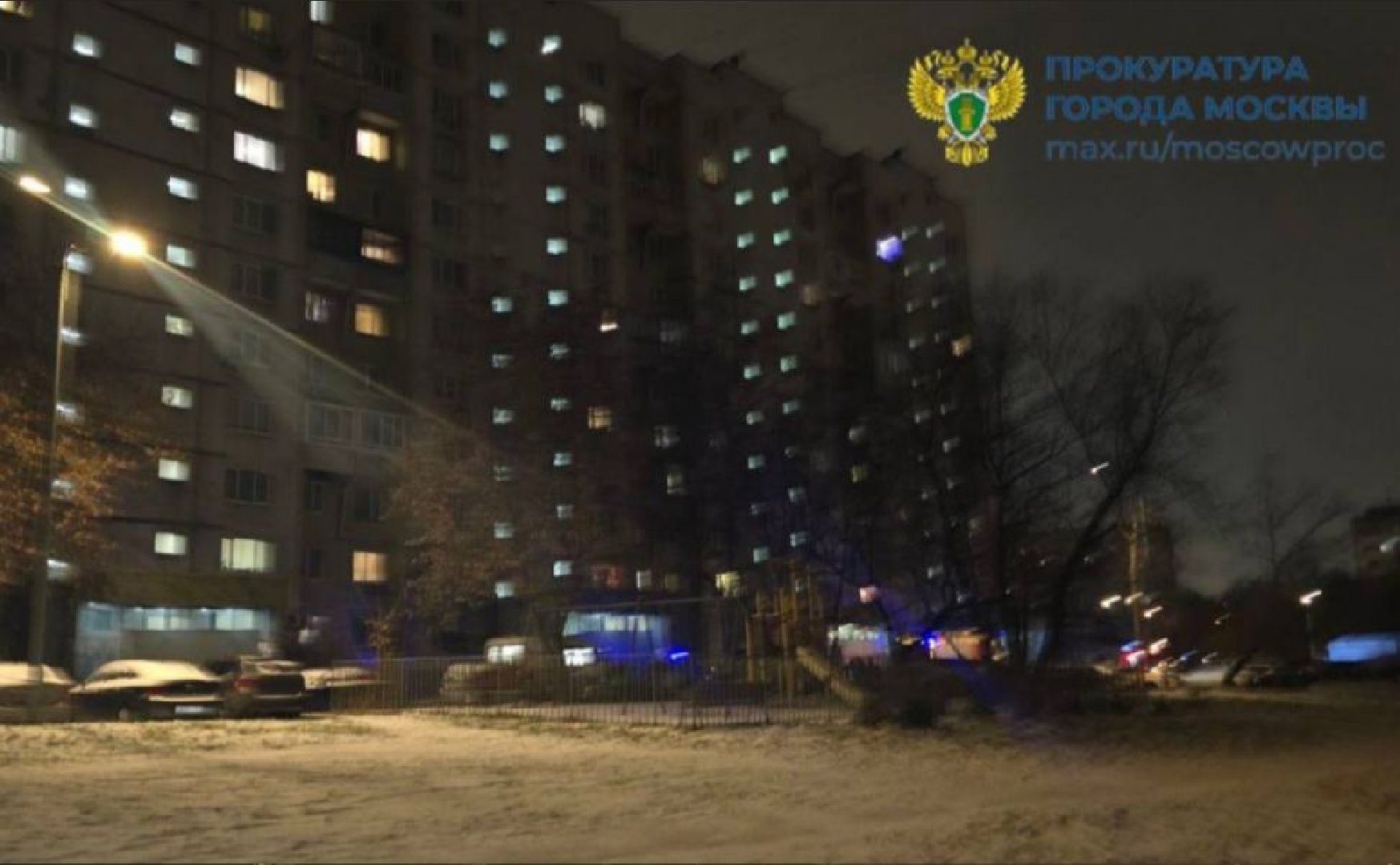 Два человека погибли из-за возгорания в жилом доме на Хабаровской улице в Москве