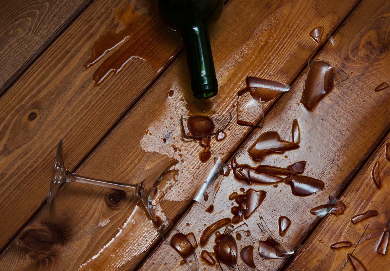 Пьяный сын депутата устроил погром в магазине Дагестана и набросился на продавщицу