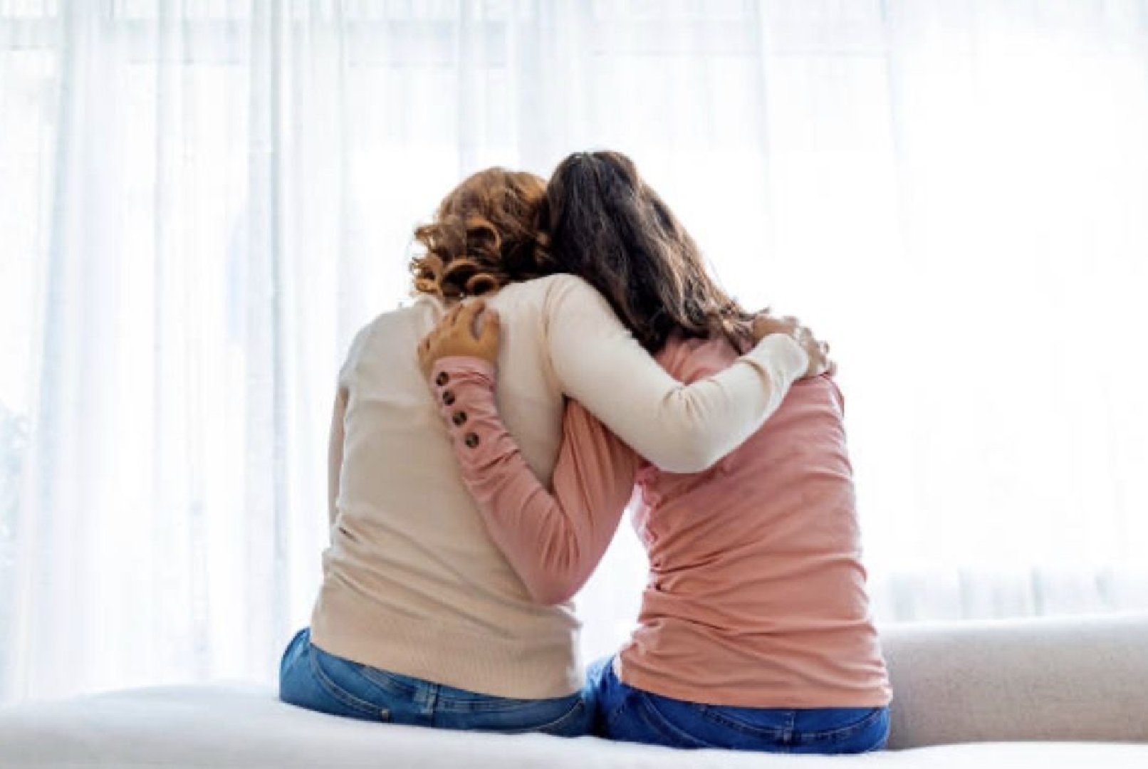 Пропавших в Петербурге сестёр Марину и Ирину вывезли в секту