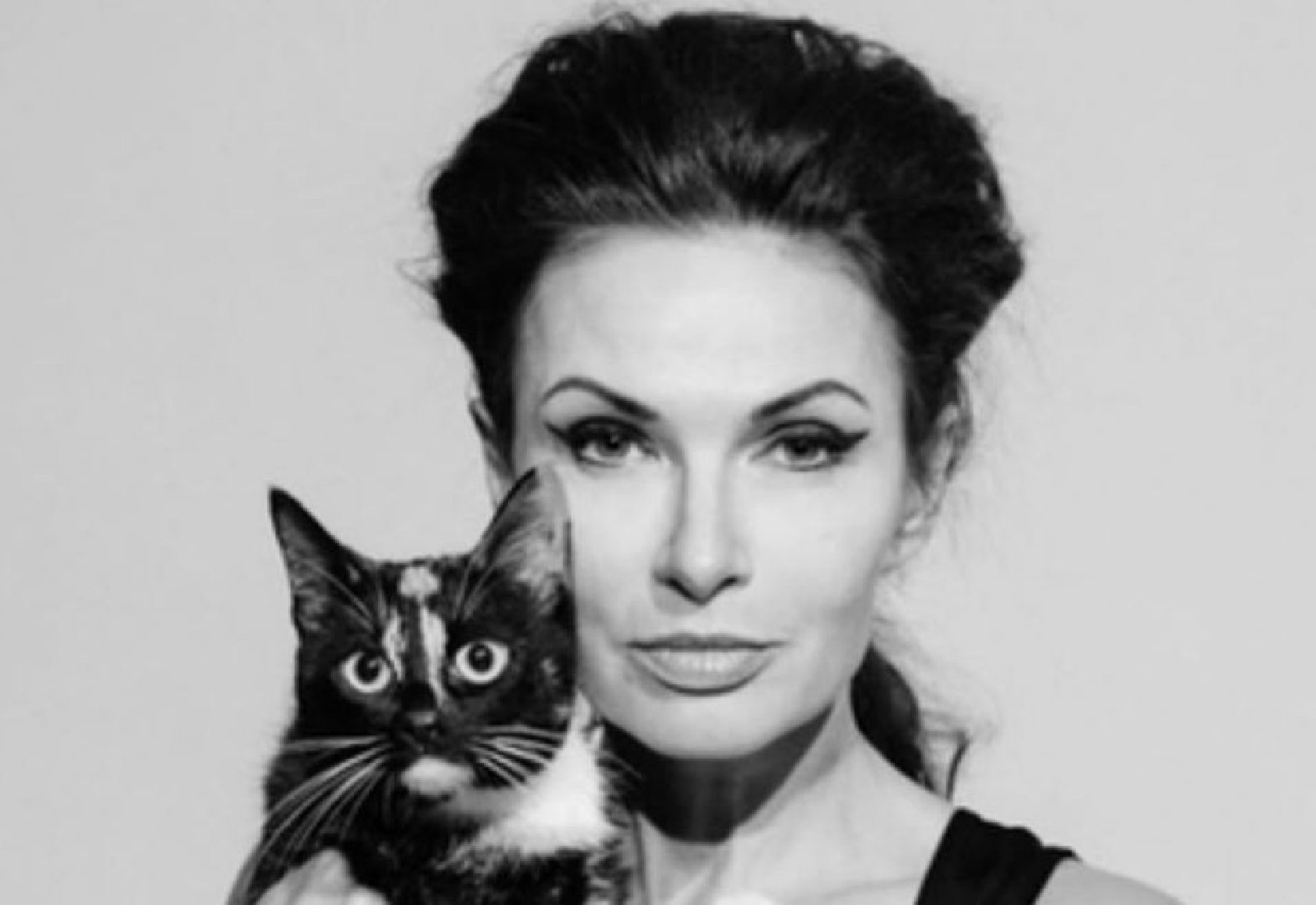 Бледанс рассказала, каких мужчин считает достойными поздравлений на 23 февраля