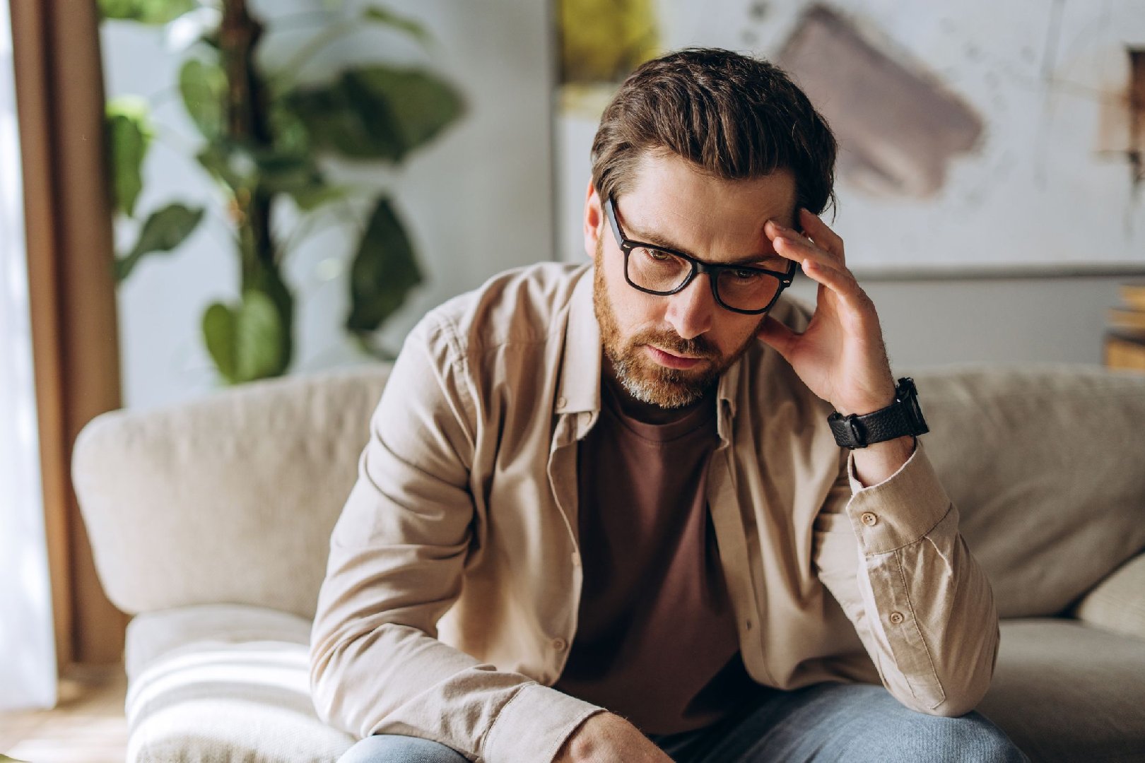 Перед 8 Марта мужчины массово записываются на эпиляцию чтобы порадовать женщин