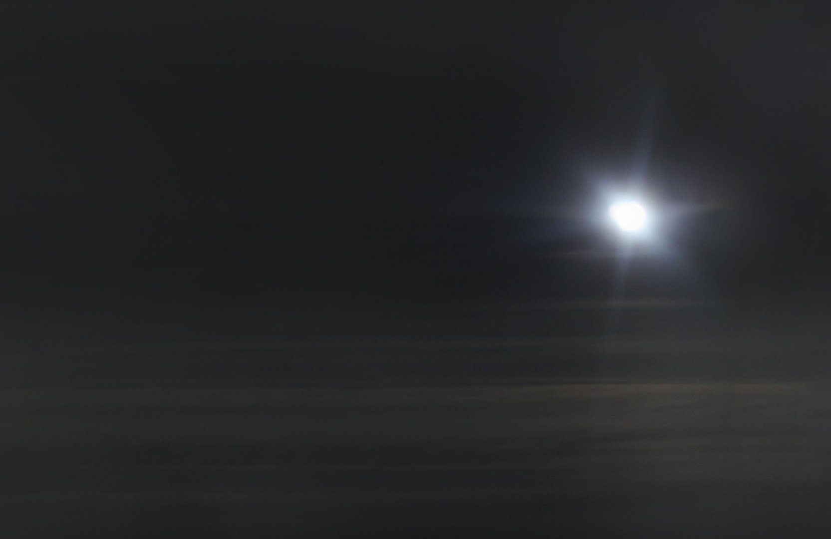 SHOT: Над Самарской областью прогремела серия мощных взрывов на фоне ярких вспышек