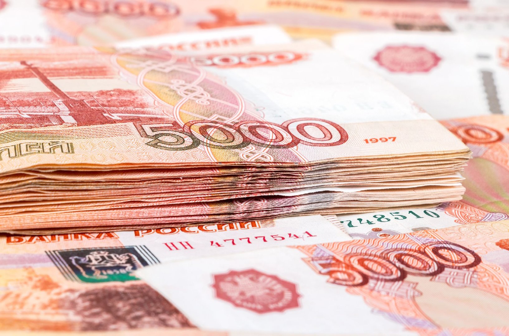 Россиянам раскрыли, от чего будет зависеть размер новой семейной выплаты