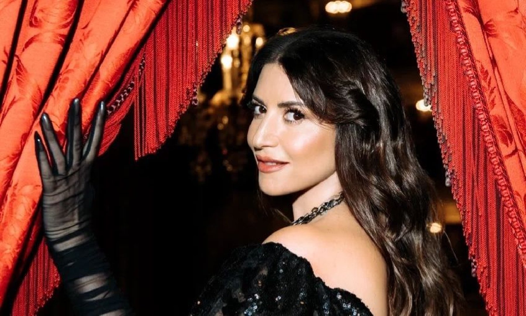 Певица Жасмин оплатит жильё семье из Дагестана, пострадавшей от наводнения