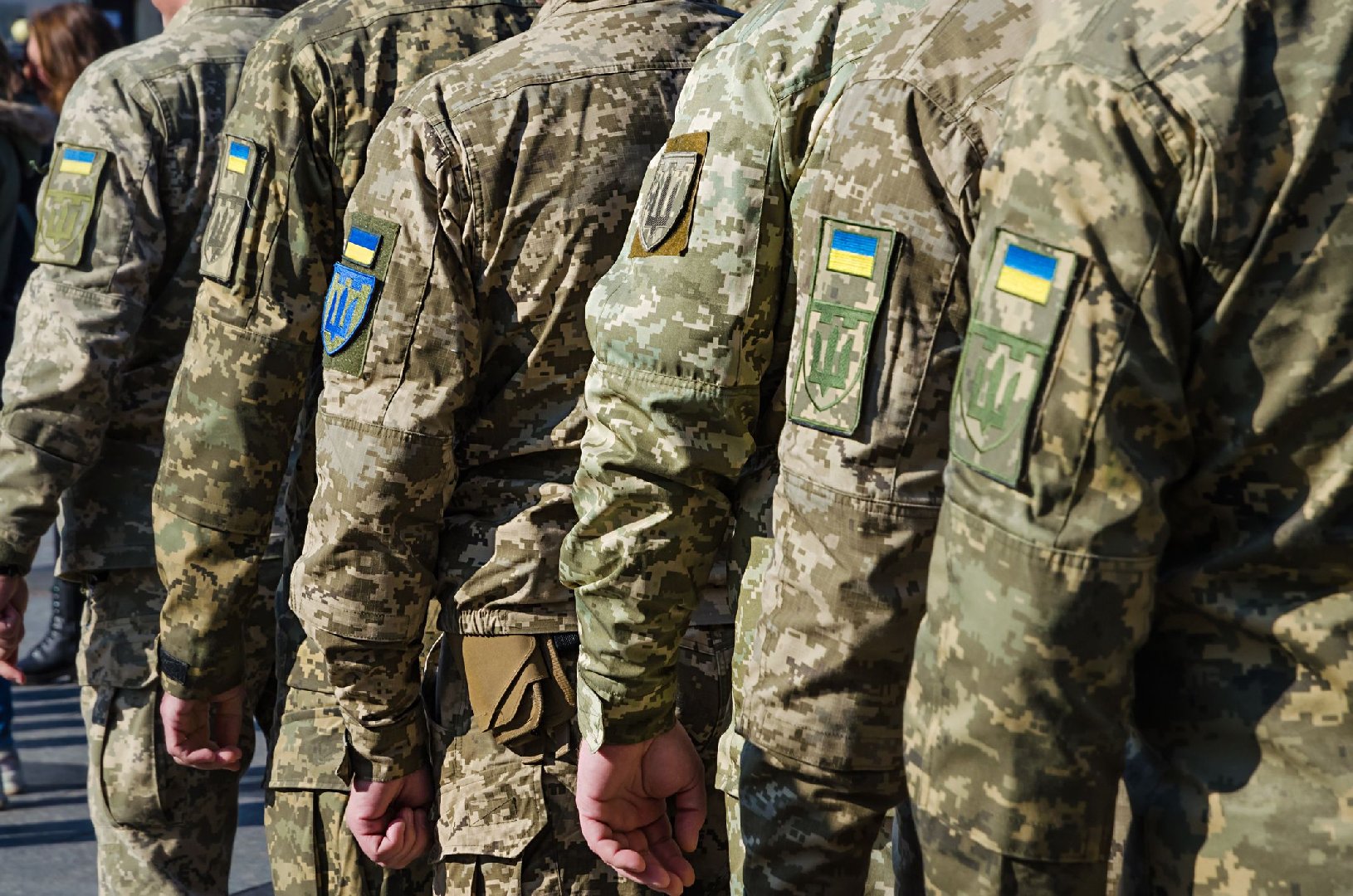 На западе Украины сотрудники ТЦК разбили мужчине голову и затащили его в микроавтобус