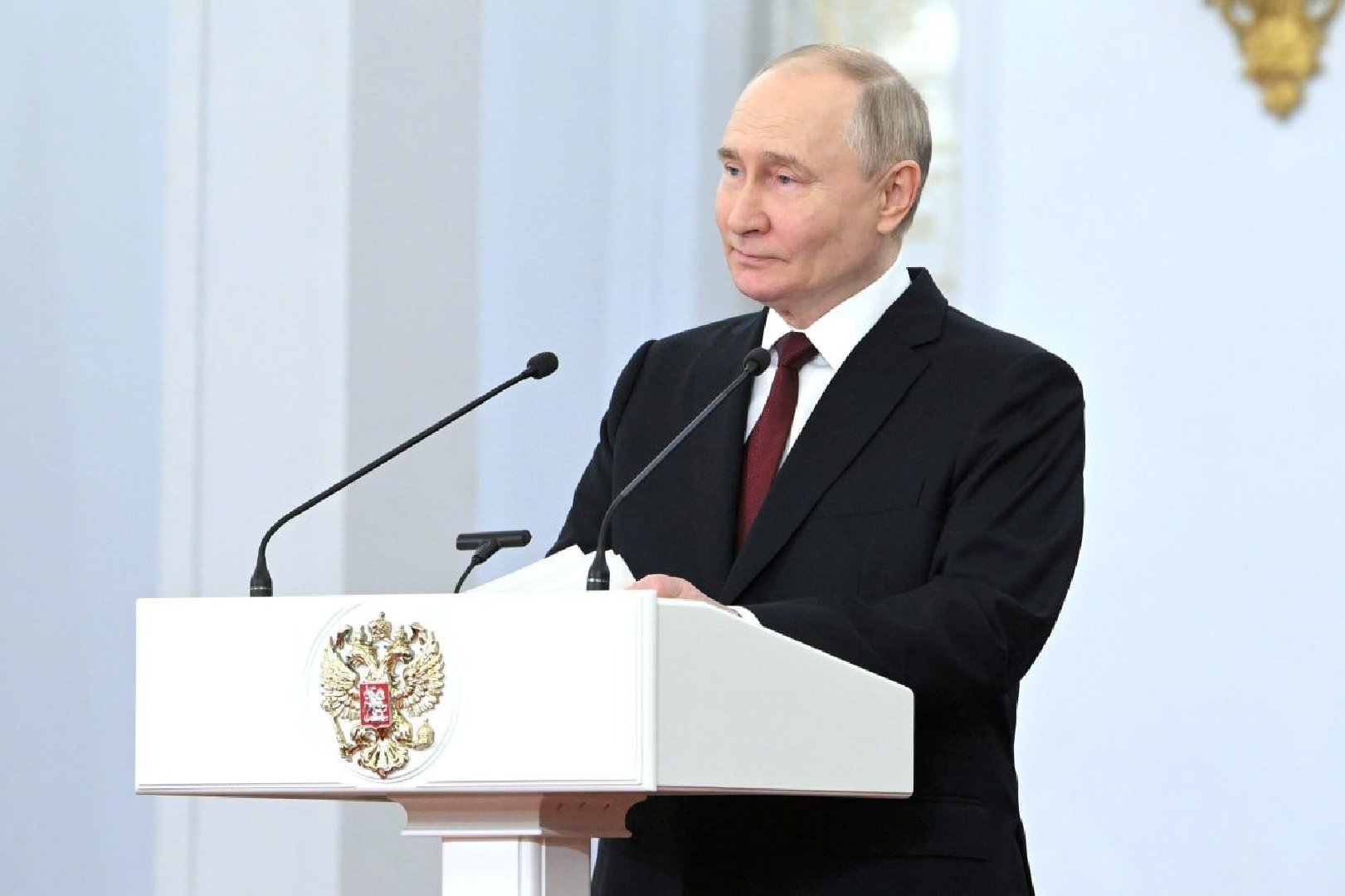 Президент РФ Владимир Путин выступил с речью на параде Победы